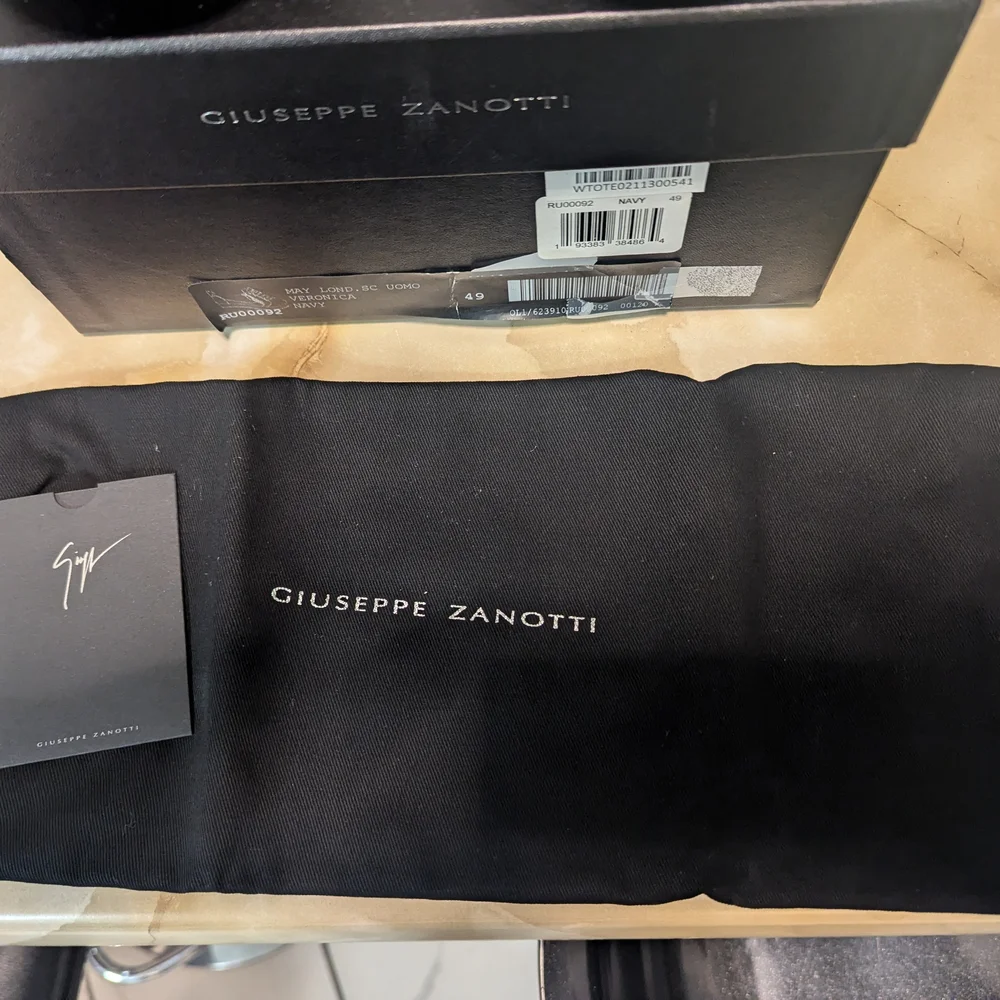 Giuseppe Zanotti Men's Black Sneakers - Picture 14 of 15